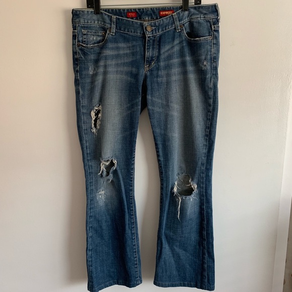 Express Denim - ⭐️3/$25 Express Distressed Stella Boot leg Jeans